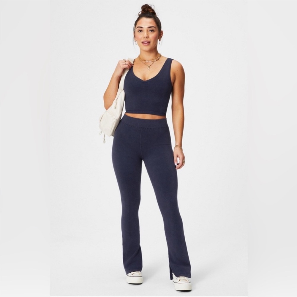Fabletics | Cloud Seamless High-Waisted Split Flare
